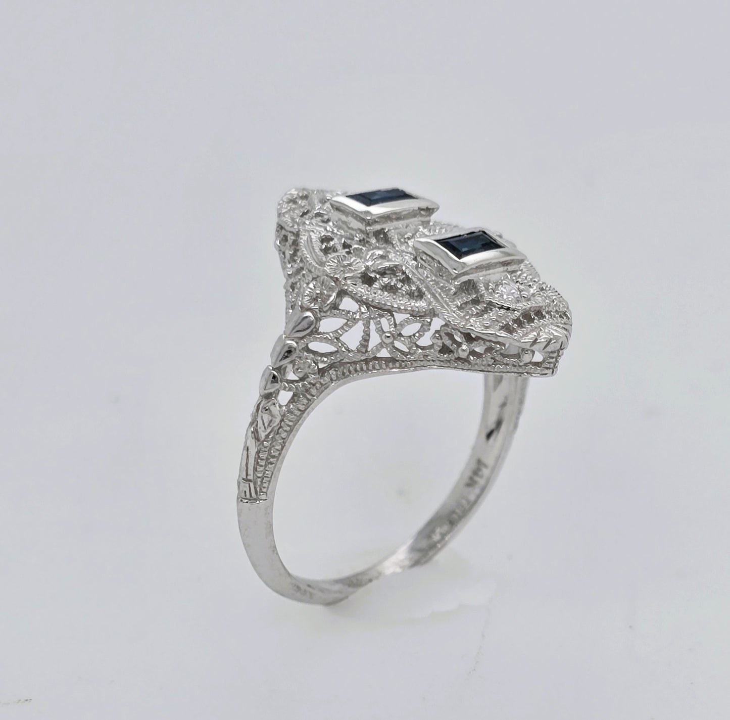 14k Natural Blue Sapphire and Diamond Filagree Ring