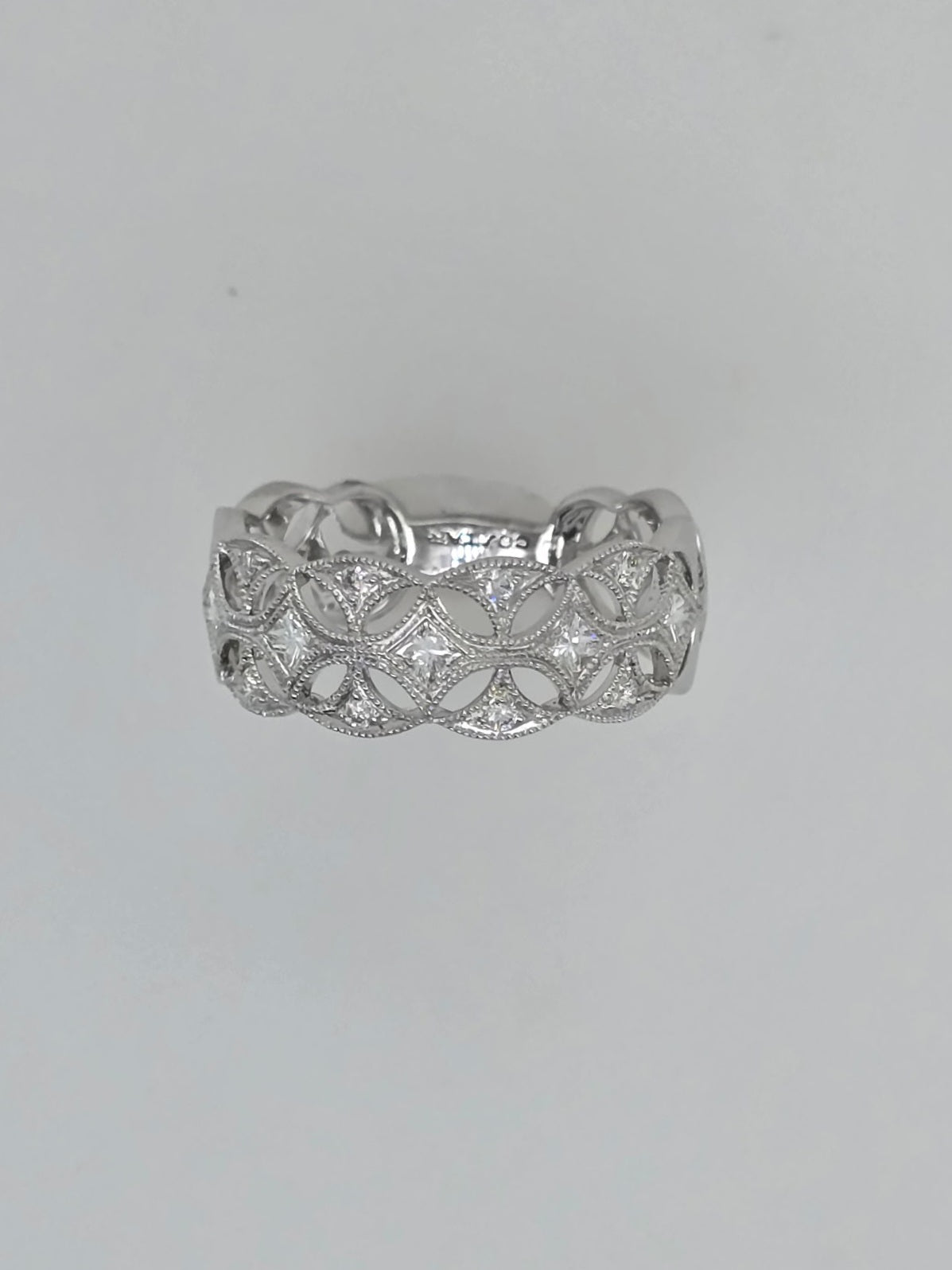 Geometric Cut Out Fashion Diamond Band